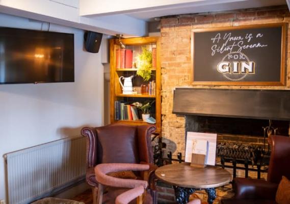 Pubs serving gin near me | The Griffin Godshill